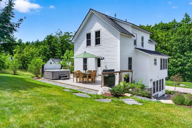 564 Goodaleville Road, Jamaica, VT 05343