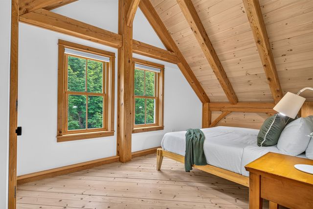 564 Goodaleville Road, Jamaica, VT 05343