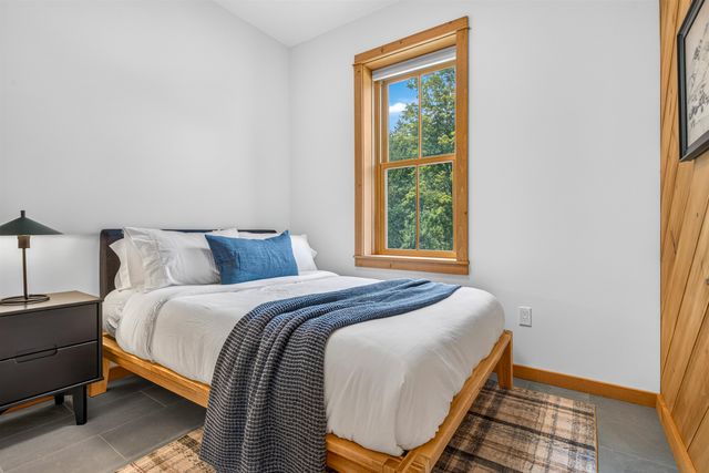 564 Goodaleville Road, Jamaica, VT 05343