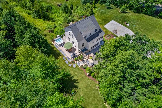 564 Goodaleville Road, Jamaica, VT 05343