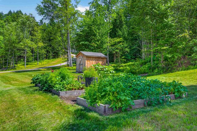 564 Goodaleville Road, Jamaica, VT 05343