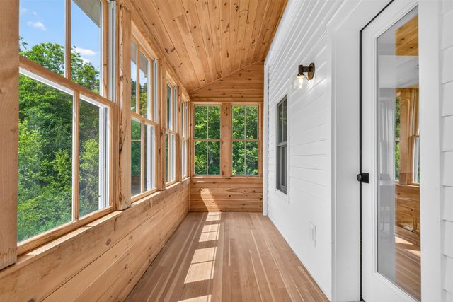 564 Goodaleville Road, Jamaica, VT 05343