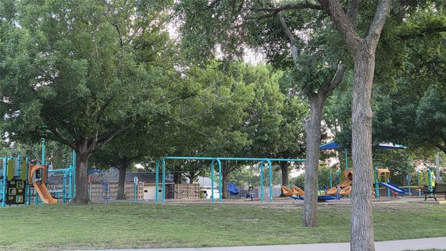 603 Woodhaven Place, Richardson, TX 75081