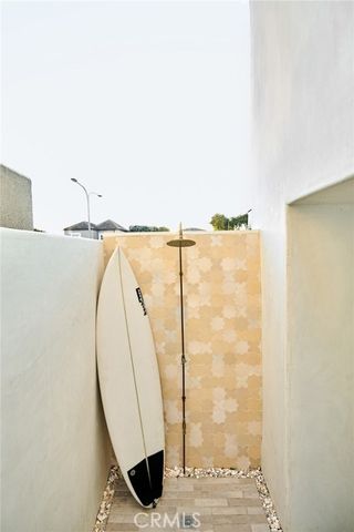 2526 Hermosa Ave, Hermosa Beach, CA 90254