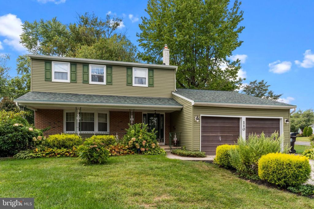 110 LINDA AVE, Delran, NJ 08075