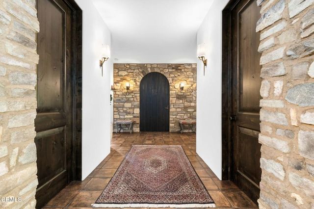 1906 Country Lane, Pasadena, CA 91107