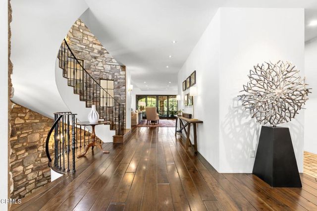 1906 Country Lane, Pasadena, CA 91107