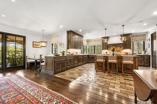 1906 Country Lane, Pasadena, CA 91107