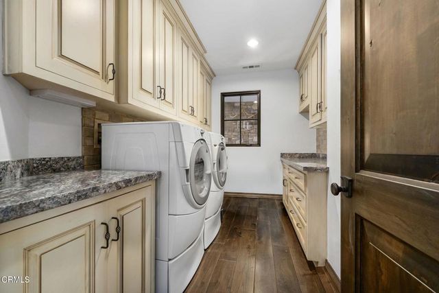 1906 Country Lane, Pasadena, CA 91107