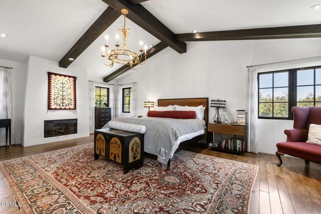 1906 Country Lane, Pasadena, CA 91107