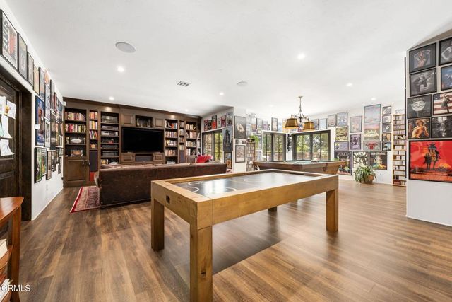 1906 Country Lane, Pasadena, CA 91107