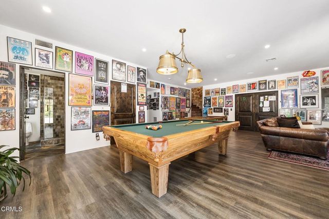 1906 Country Lane, Pasadena, CA 91107