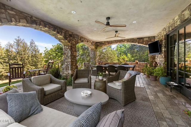 1906 Country Lane, Pasadena, CA 91107