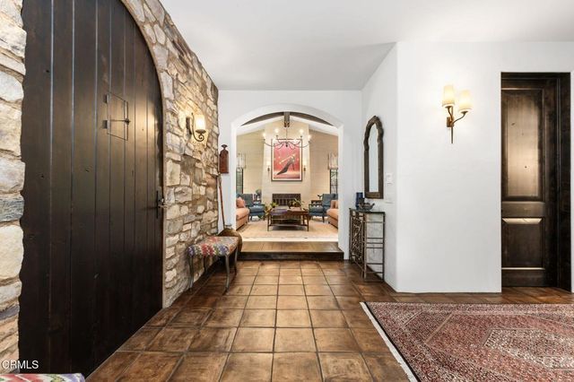 1906 Country Lane, Pasadena, CA 91107