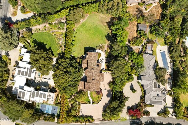 1906 Country Lane, Pasadena, CA 91107