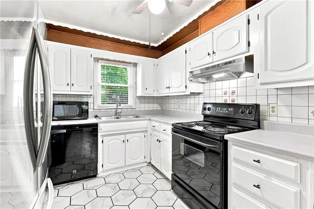 7306 Dearborn Street, Overland Park, KS 66204
