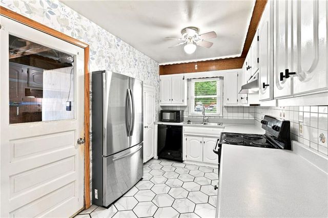 7306 Dearborn Street, Overland Park, KS 66204