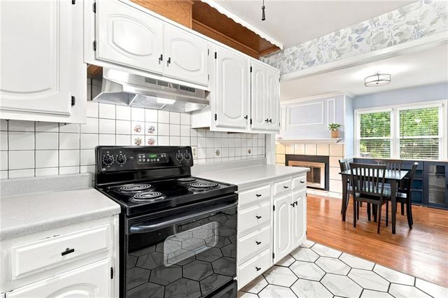 7306 Dearborn Street, Overland Park, KS 66204