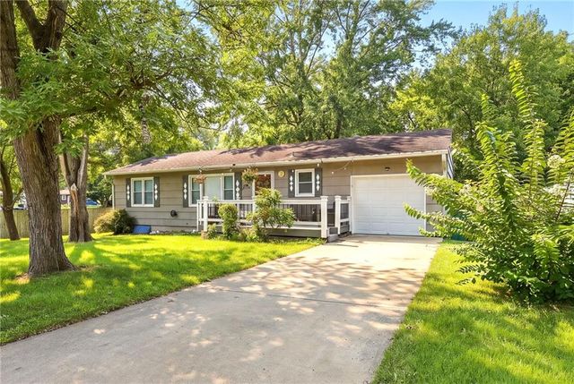 7306 Dearborn Street, Overland Park, KS 66204