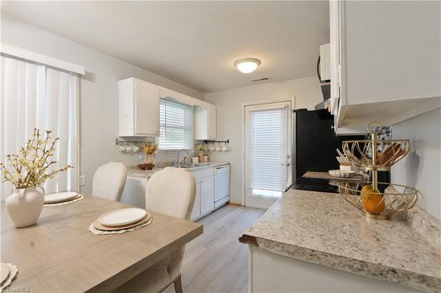 202 Harvest Drive, King, NC 27021