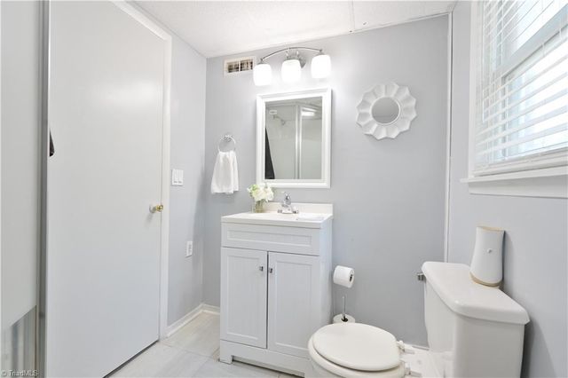 202 Harvest Drive, King, NC 27021