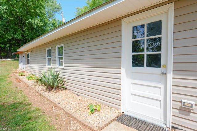 202 Harvest Drive, King, NC 27021