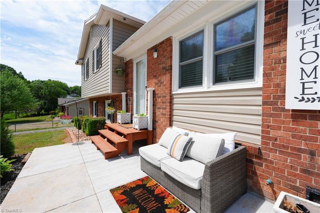 202 Harvest Drive, King, NC 27021
