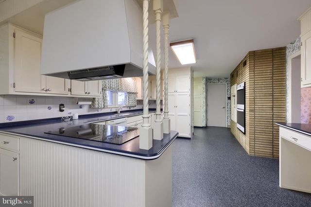 161 CREST DR, Boyertown, PA 19512