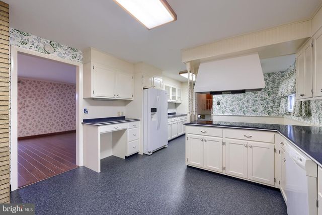 161 CREST DR, Boyertown, PA 19512