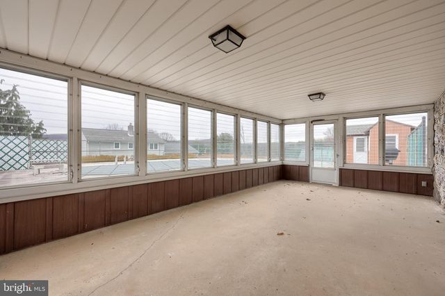 161 CREST DR, Boyertown, PA 19512