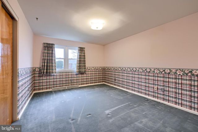 161 CREST DR, Boyertown, PA 19512