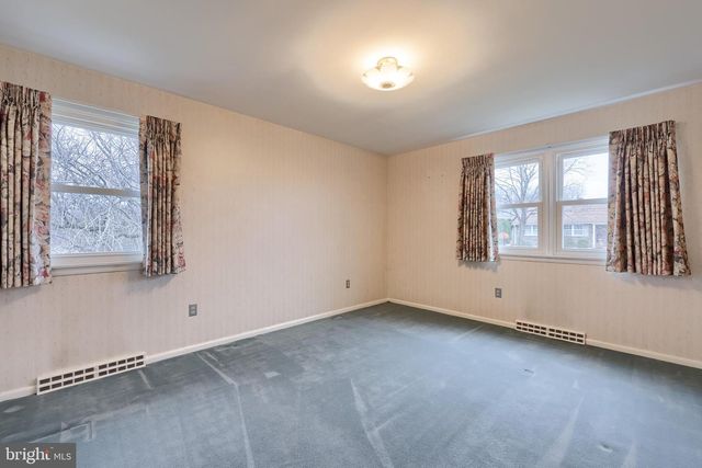 161 CREST DR, Boyertown, PA 19512