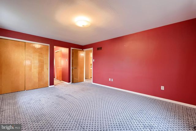 161 CREST DR, Boyertown, PA 19512