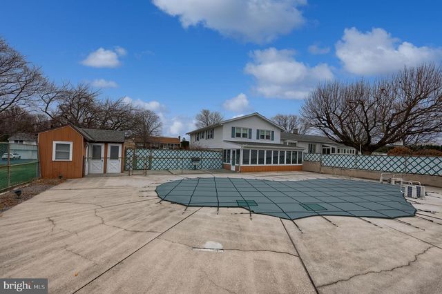 161 CREST DR, Boyertown, PA 19512