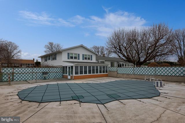 161 CREST DR, Boyertown, PA 19512