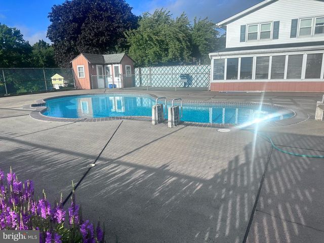 161 CREST DR, Boyertown, PA 19512