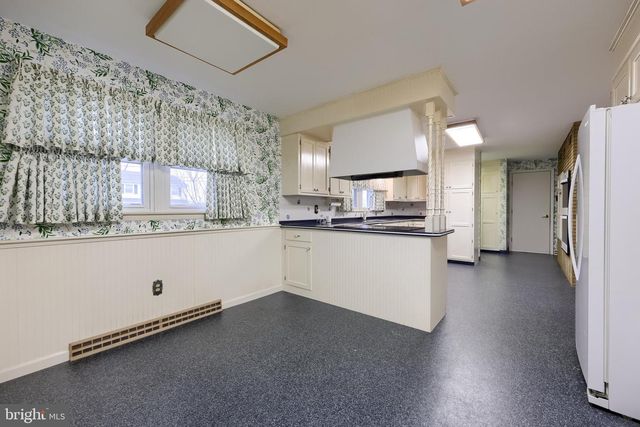 161 CREST DR, Boyertown, PA 19512