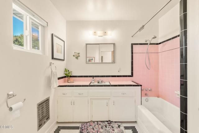 33 Monterey Drive, Oak View, CA 93022