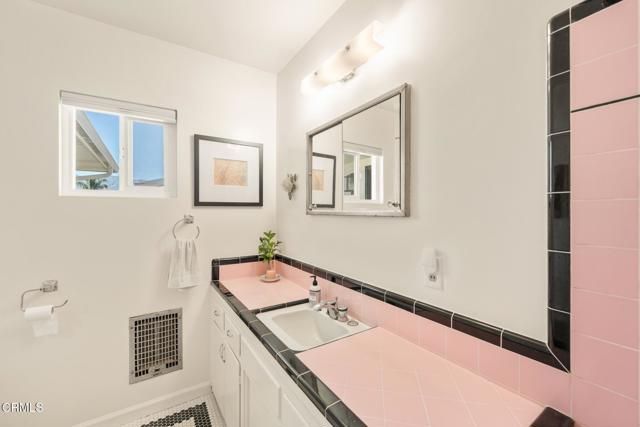 33 Monterey Drive, Oak View, CA 93022