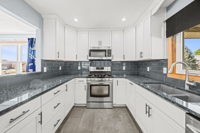 12138 Paisley Drive, Loves Park, IL 61111