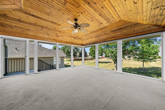 12138 Paisley Drive, Loves Park, IL 61111