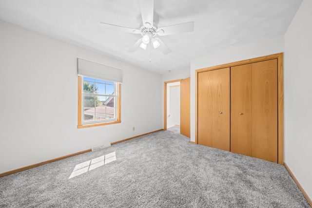 12138 Paisley Drive, Loves Park, IL 61111