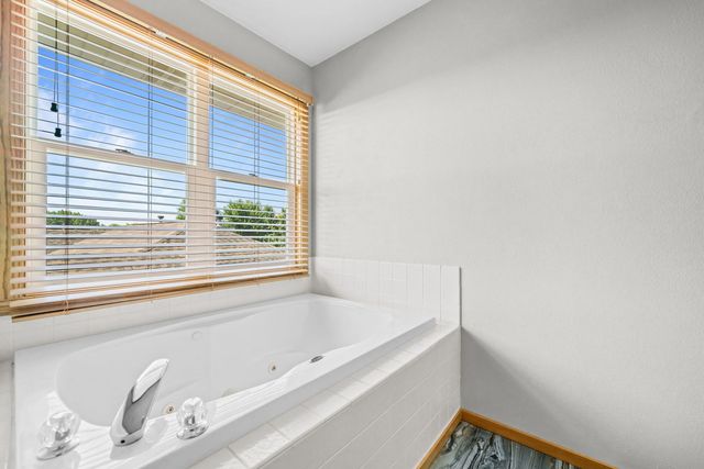 12138 Paisley Drive, Loves Park, IL 61111