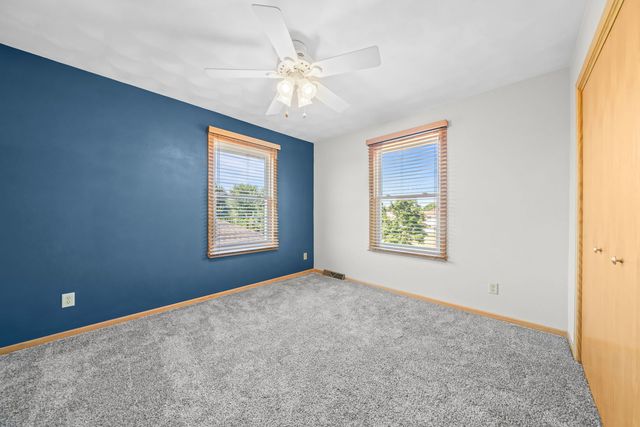12138 Paisley Drive, Loves Park, IL 61111