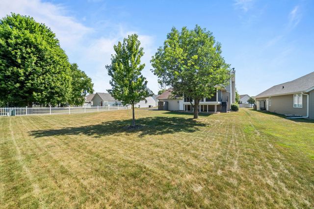 12138 Paisley Drive, Loves Park, IL 61111