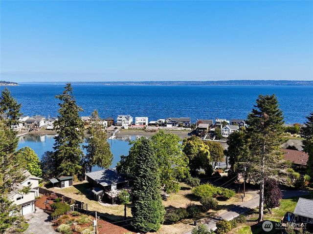 10240 NE Lafayette Avenue, Bainbridge Island, WA 98110