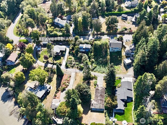 10240 NE Lafayette Avenue, Bainbridge Island, WA 98110