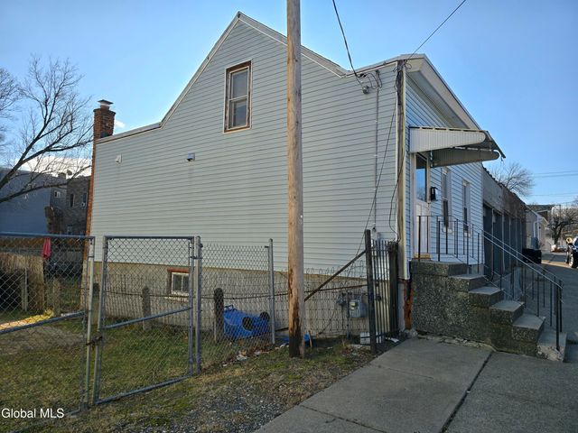 38 Sloan Street, Albany, NY 12202