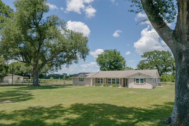 17318 Penick Road, Waller, TX 77484