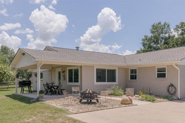17318 Penick Road, Waller, TX 77484